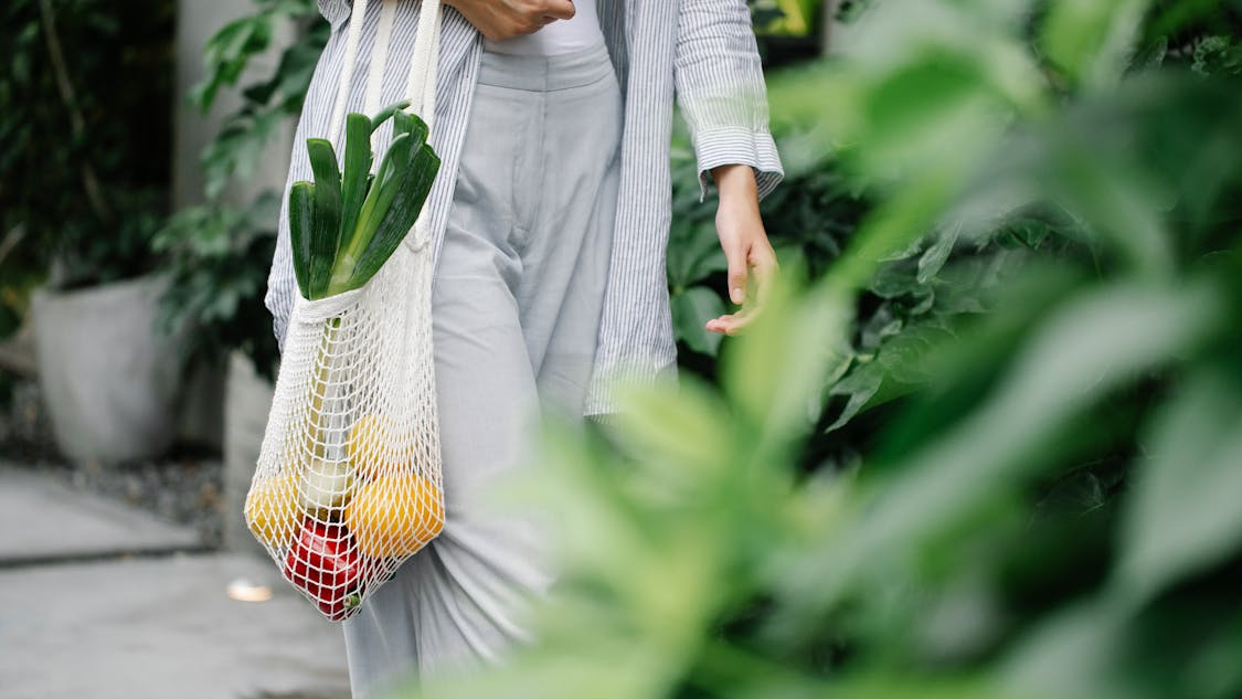 reusable produce bags, mesh shopping bag, cotton shopping bag, zero-waste kitchen