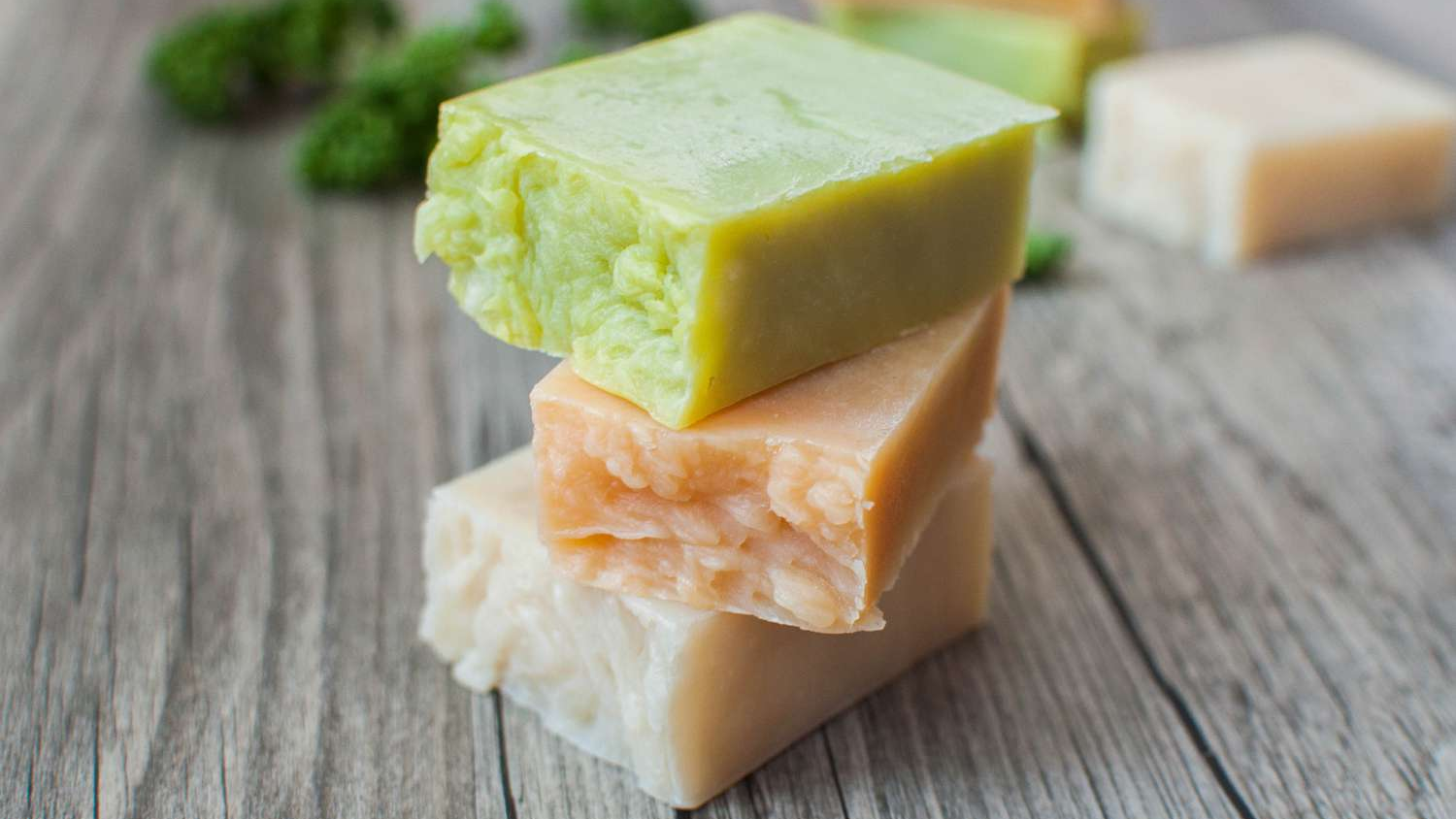 Biodegradable shampoo bars,
Eco-conscious hair products